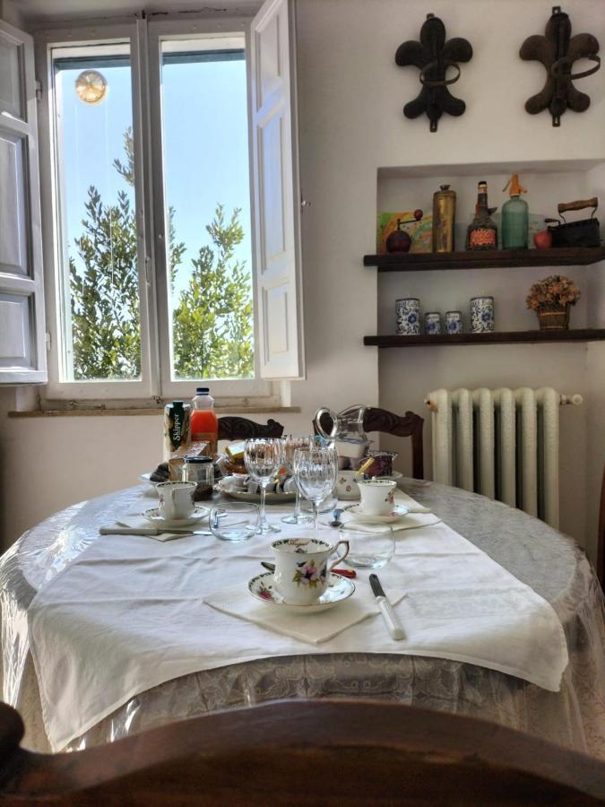 Azzi B&B Comfortably, In The Quietness Of The Perugia Historical Centre Exterior photo