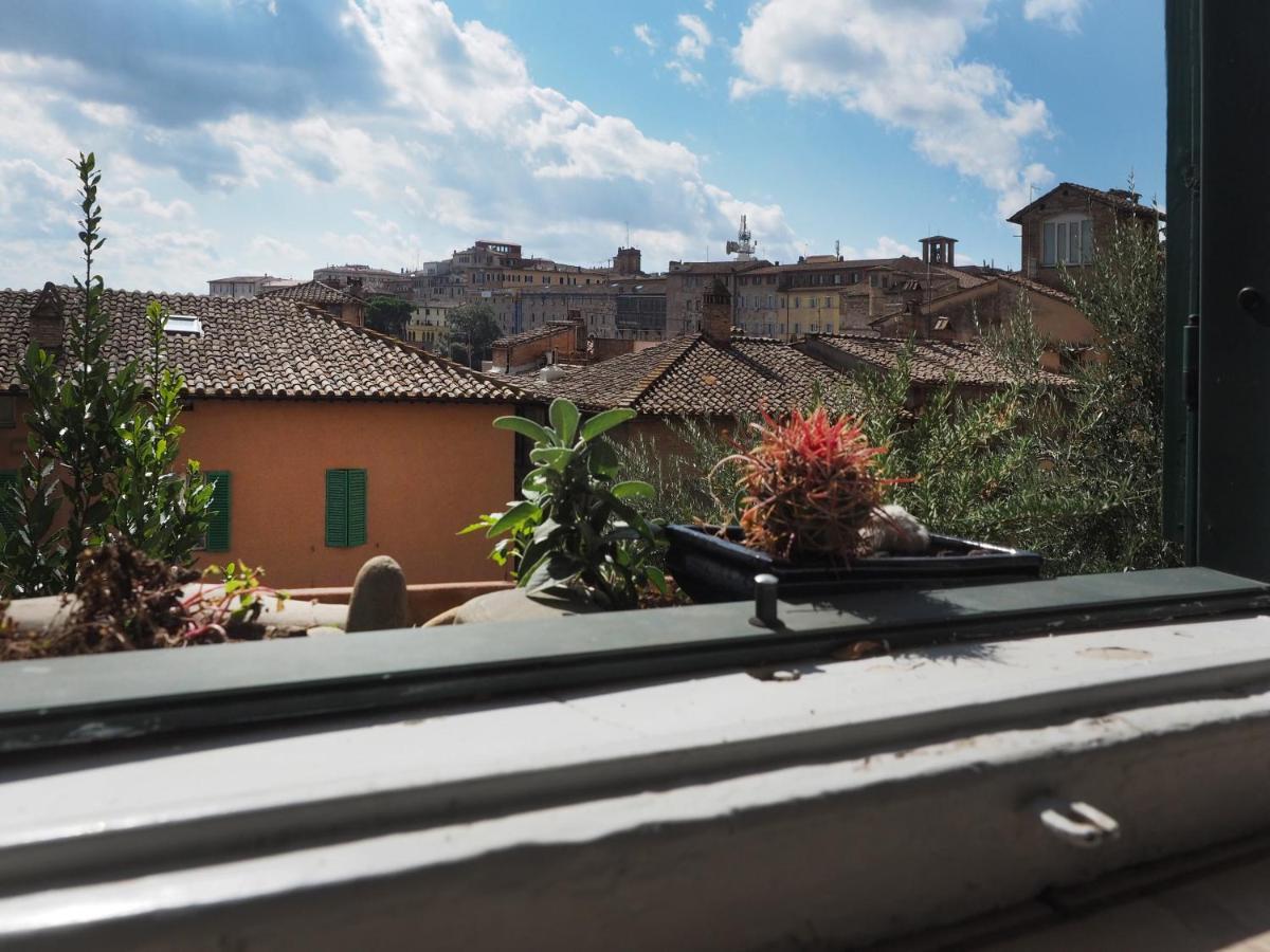 Azzi B&B Comfortably, In The Quietness Of The Perugia Historical Centre Exterior photo